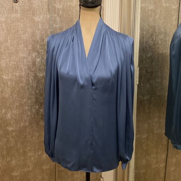 Kobi Halperin Blue Pleated Bib Collar silk  Blouse, XS - Picture 3 of 12